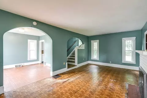Living - 382 Cornell St, Akron, OH 44310 photo 1 of 5