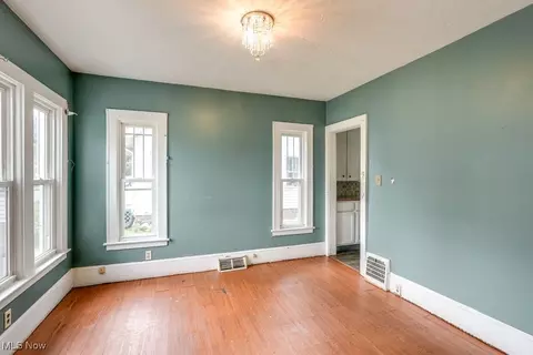 Living - 382 Cornell St, Akron, OH 44310 photo 5 of 5
