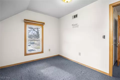 Bedroom - 1647 E 34th St, Lorain, OH 44055 photo 4 of 5