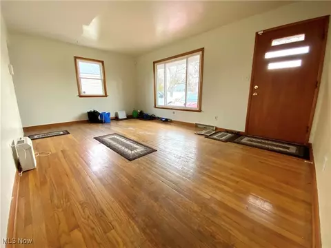 1319 E 30th St, Ashtabula, OH 44004 photo 7