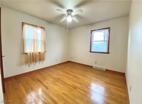 1319 E 30th St, Ashtabula, OH 44004 photo 16