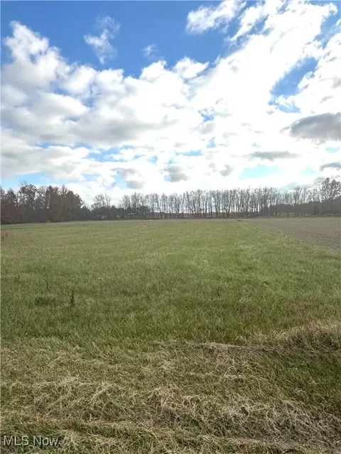 Fox Lake Road, Wooster, OH 44685