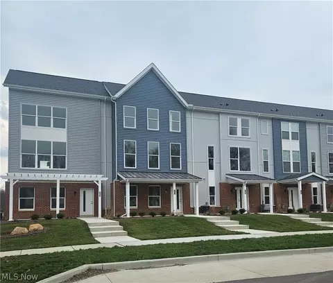 604 Mull Ave #12, Akron, OH 44313