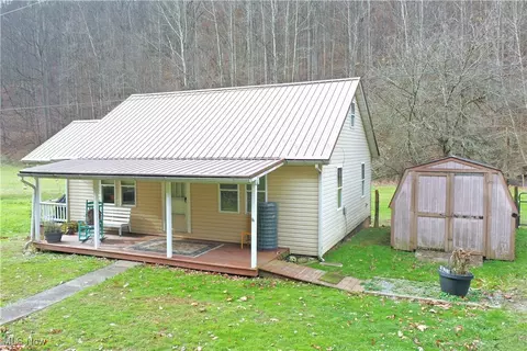 685 Grass Run Rd, Normantown, WV 25267