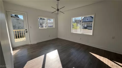 422 5th St, Philo, OH 43771 photo 9