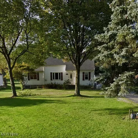 5544 Highland Rd, Highland Heights, OH 44143