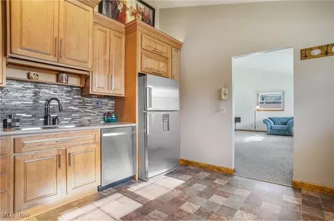 310 Berwin Pl, Munroe Falls, OH 44262 photo 8
