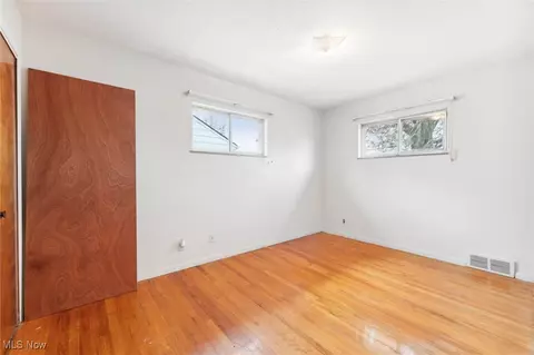 30219 Regent Rd, Wickliffe, OH 44092 photo 8