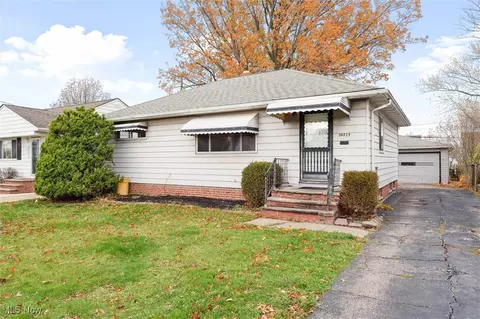 30219 Regent Rd, Wickliffe, OH 44092