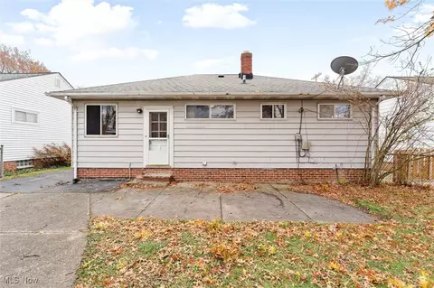 30219 Regent Rd, Wickliffe, OH 44092 photo 2