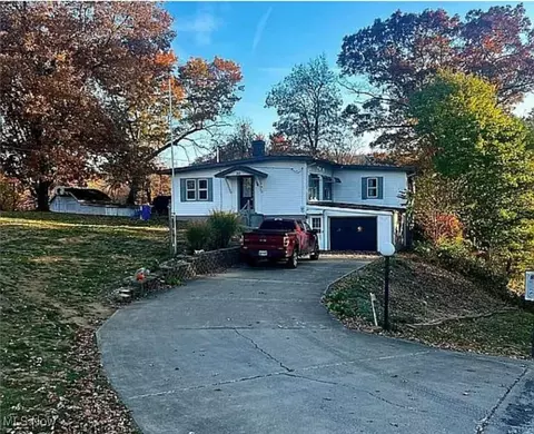 30 Highland Dr, Caldwell, OH 43724
