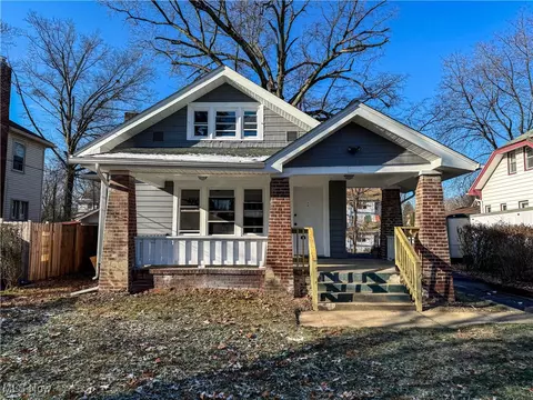 2818 Idlewood Ave, Youngstown, OH 44511