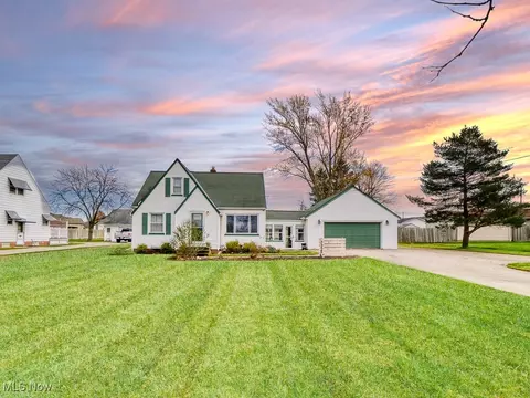 7225 York Rd, Parma, OH 44130
