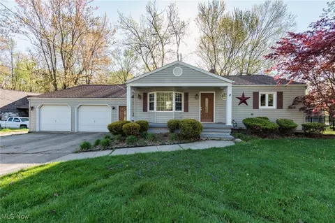 7045 Case Rd, North Ridgeville, OH 44039
