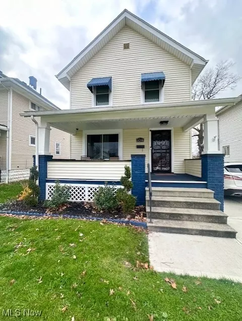3244 Livingston Ave, Lorain, OH 44055