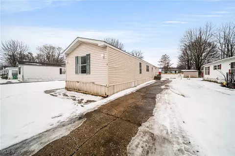 3651 Austin Dr #N7, Geneva, OH 44041