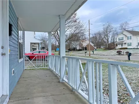 139 Blackburn St, Campbell, OH 44405 photo 3