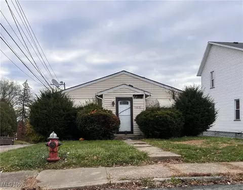 1662 Shriver Ave NE, Canton, OH 44705