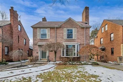 2596 Saybrook Rd, University Heights, OH 44118