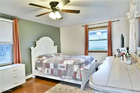 Bedroom - 588 Oakridge Dr, Boardman, OH 44512 photo 8 of 9