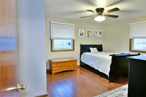 Bedroom - 588 Oakridge Dr, Boardman, OH 44512 photo 4 of 9