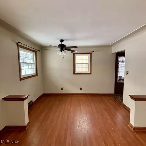 363 W Omar St, Struthers, OH 44471 photo 5