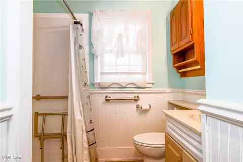 363 W Omar St, Struthers, OH 44471 photo 7