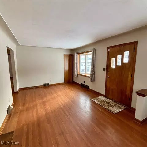 363 W Omar St, Struthers, OH 44471 photo 6