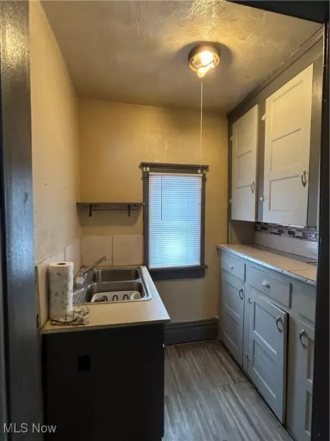 Kitchen - 822 E Summit St, Alliance, OH 44601 photo 1 of 1