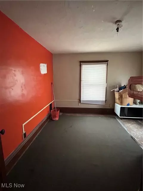 Bedroom - 822 E Summit St, Alliance, OH 44601 photo 1 of 3