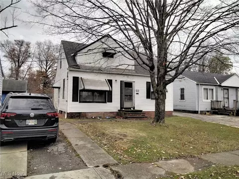 4349 E 142nd St, Cleveland, OH 44128