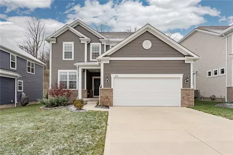 8671 Tahoe Dr, Macedonia, OH 44056