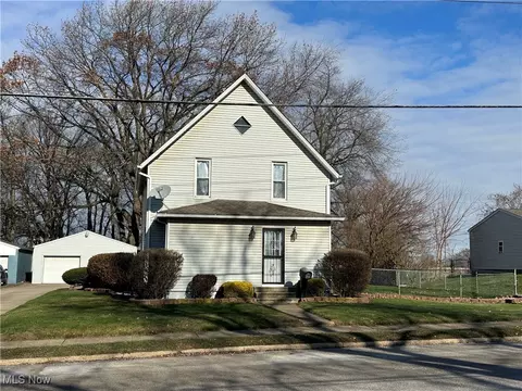 3607 17th St SW, Canton, OH 44706