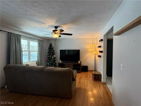 Living - 26017 Hartley Rd, Beloit, OH 44609 photo 2 of 4