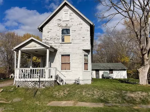 201 15th St SE, Canton, OH 44707
