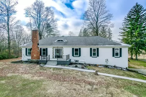 6239 Paris Ave, Louisville, OH 44641