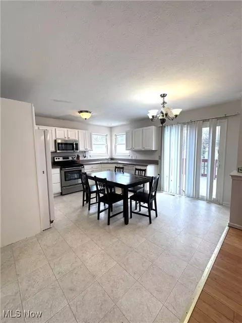 148 Eldred Ave, Bedford, OH 44146 photo 3