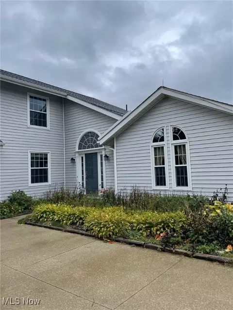 6210 Boneta Rd, Medina, OH 44256