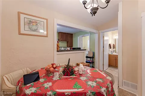 930 Lloyd Ave, Aurora, OH 44202 photo 6