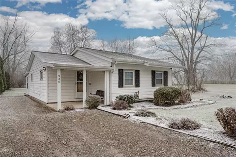 930 Lloyd Ave, Aurora, OH 44202