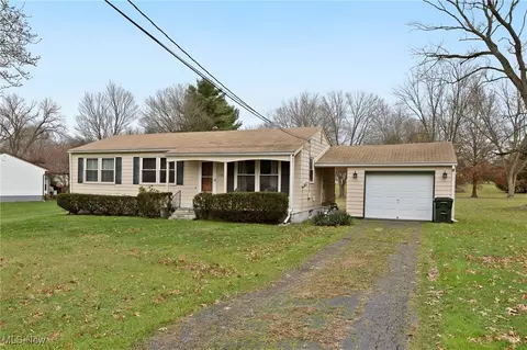 3980 Greenford Ave SW, Massillon, OH 44646