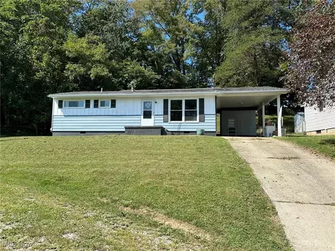 2503 Brooklyn Dr, Parkersburg, WV 26101