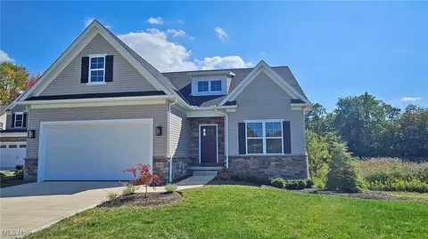 583 Iris Pl, Aurora, OH 44202