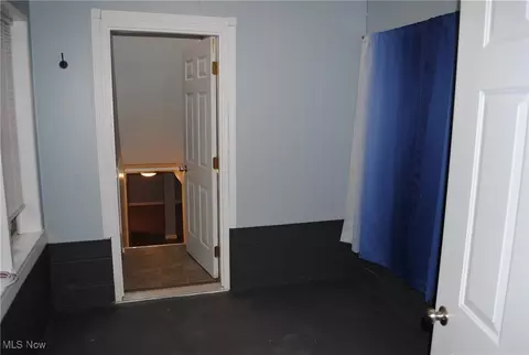 Entry Way - 118 Sheriff St, Elyria, OH 44035 photo 1 of 2