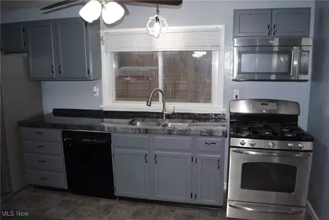 Kitchen - 118 Sheriff St, Elyria, OH 44035 photo 1 of 2