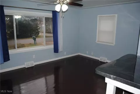 Living - 118 Sheriff St, Elyria, OH 44035 photo 2 of 3