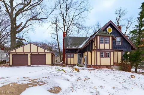 19051 Upper Valley Dr, Euclid, OH 44117