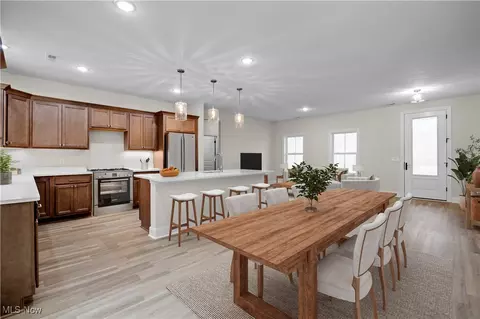 40101 Ryan Ct, Elyria, OH 44035 photo 8