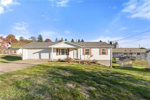 53209 Poplar Dr, Bridgeport, OH 43912