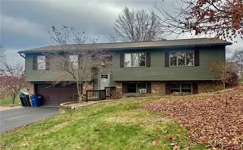 2655 Chardonn Rd, Nashport, OH 43830